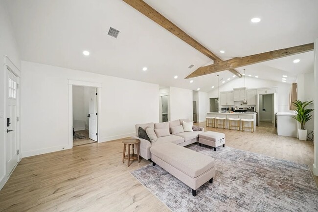 Building Photo - 310 N Rosedale Ave