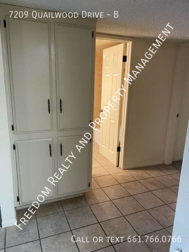 Foto del edificio - 7209 Quailwood Dr