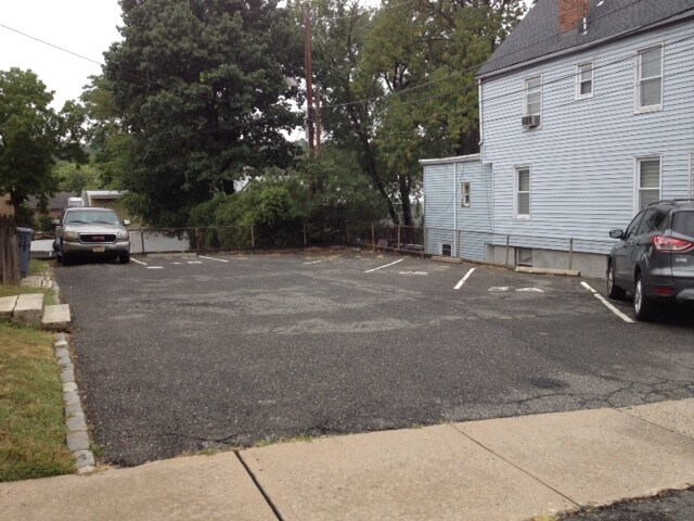 Foto del edificio - 201 Watchung Ave