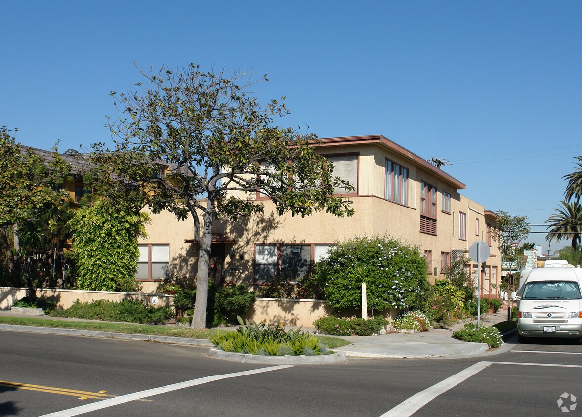 Building Photo - 317 Ocean Ave