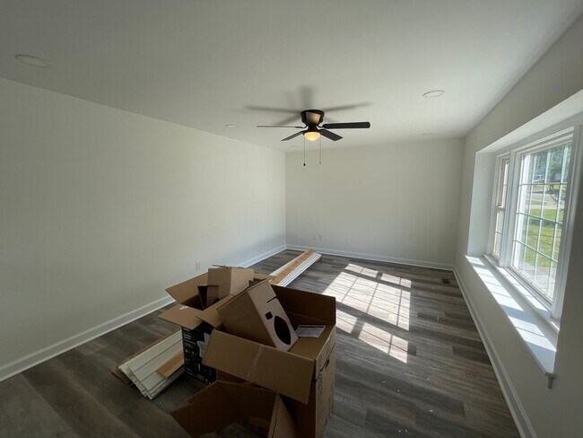 Foto del edificio - 1606 Tilghman Rd N