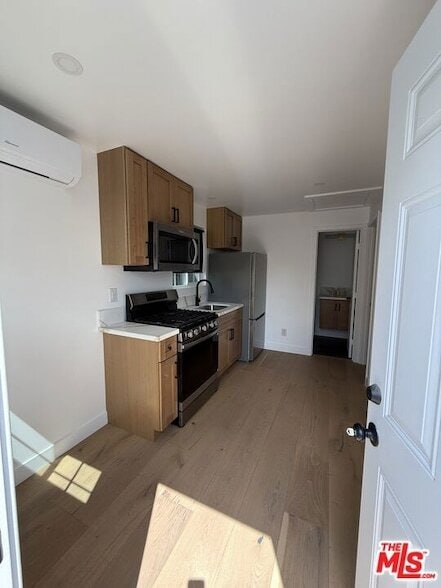 Photo - 9506 San Pedro St Apartment