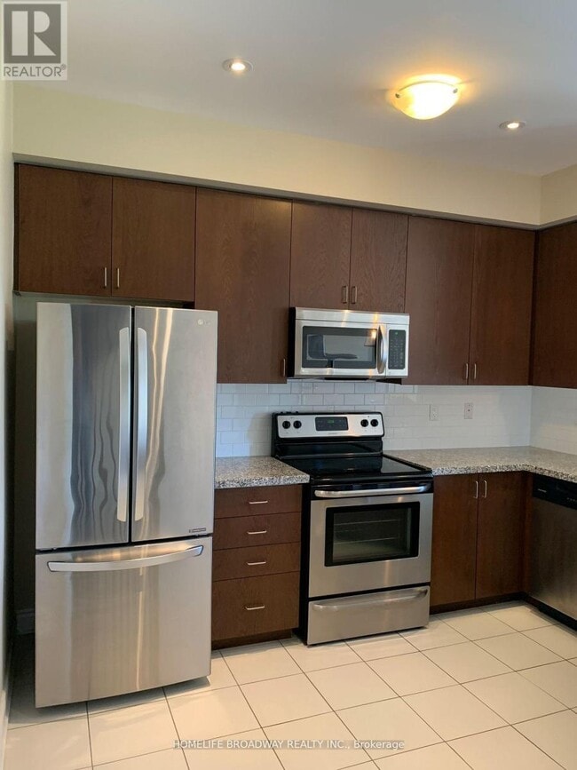 Building Photo - 720 Wendy Culbert Cres