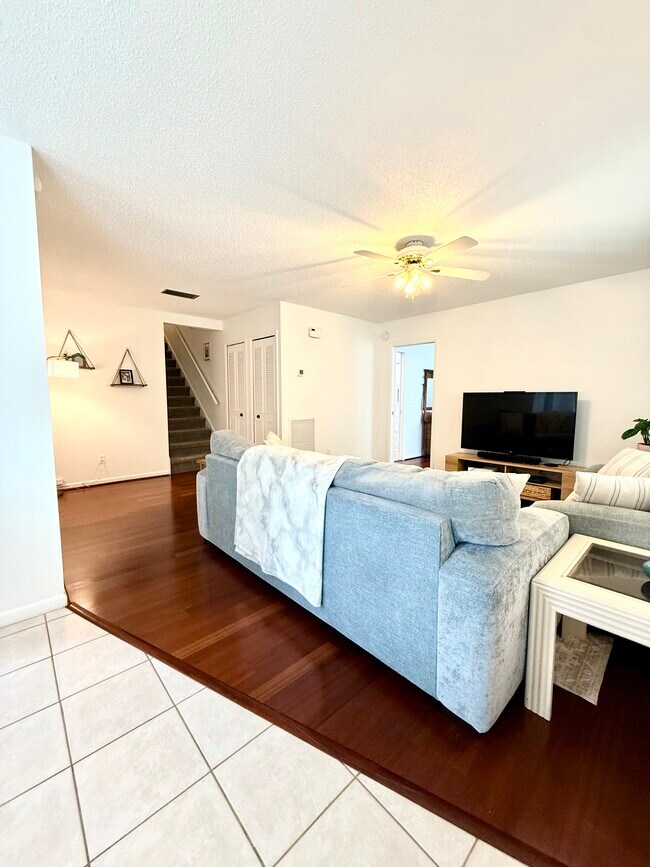Building Photo - 11801 Foxrun Ln