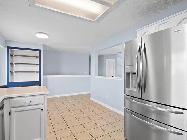Building Photo - 3 Bedroom Single Family Home in Blue Springs