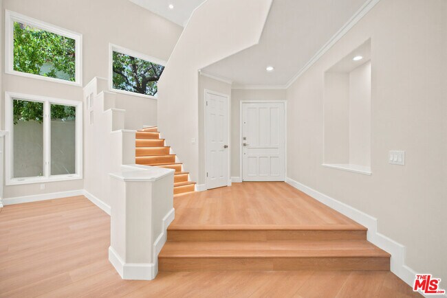 Building Photo - 4324 Park Verdi