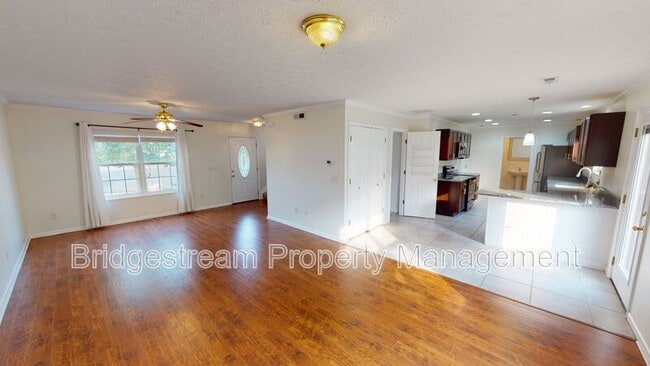 Building Photo - 355 Bishea Ct