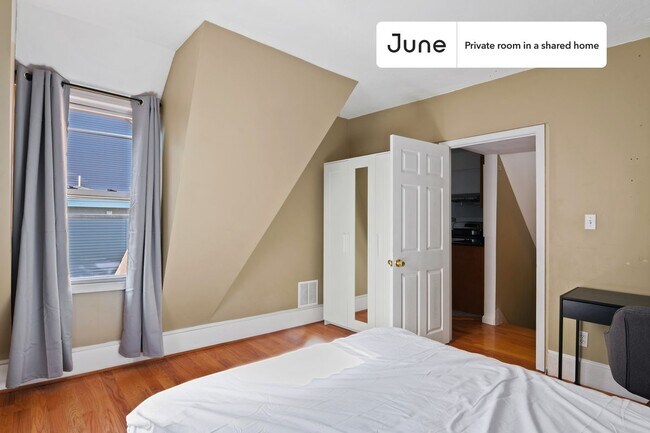 Foto del edificio - Room in Shared 6 bed/2 bath home in Allston