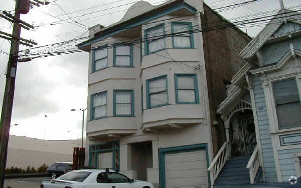 Primary Photo - 1305 Lyon St