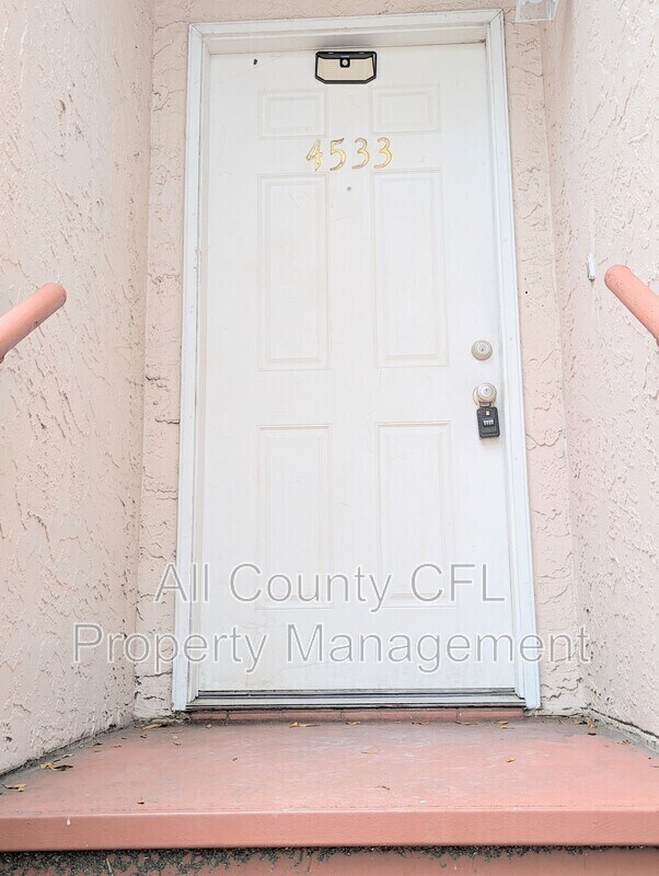 Building Photo - 4533 Lakeway Dr
