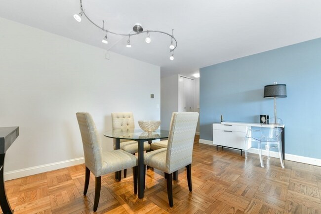 Foto del edificio - 180 Beacon St