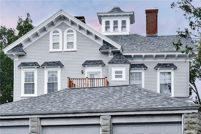 Building Photo - 5 Record St