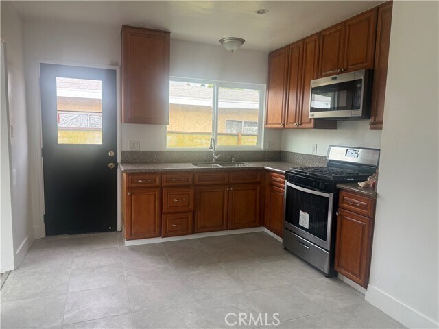 Foto del edificio - 11922 Hopland St