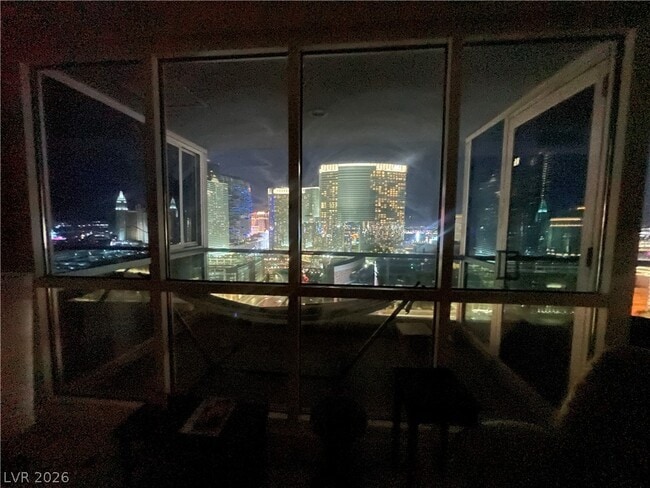 Building Photo - 4525 Dean Martin Dr