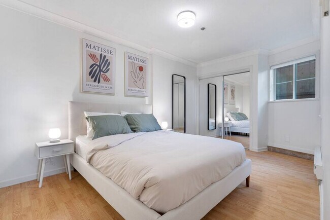 Photo du bâtiment - 1126 W 11th Ave