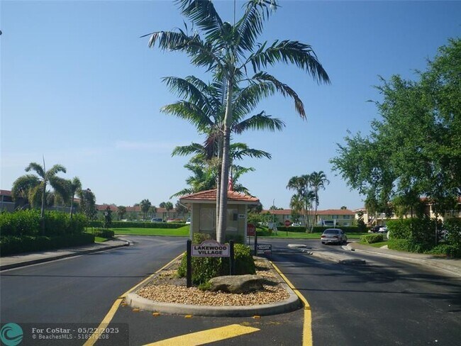 Foto del edificio - 10147 Twin Lakes Dr