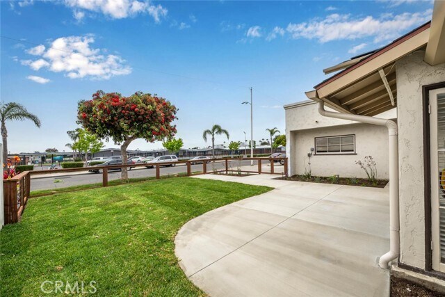 Foto del edificio - 20632 Farnsworth Ln
