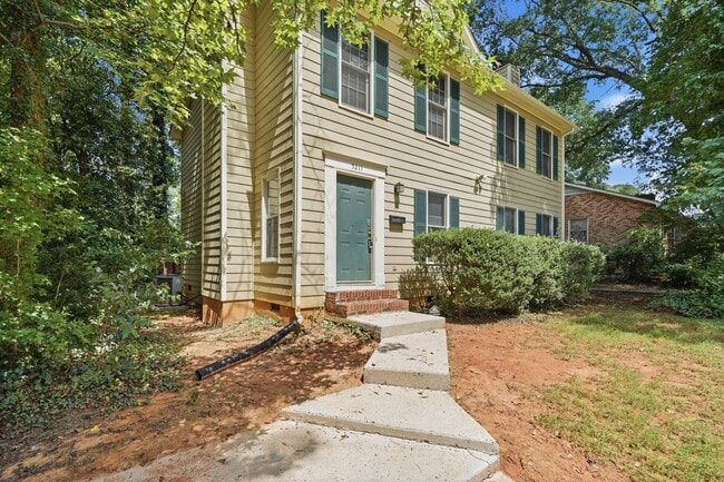 Building Photo - 5211 Lynnville Ave