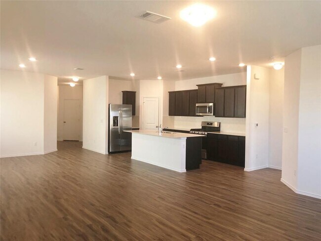 Foto del edificio - 210 Crystal River Rd