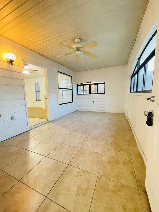 Foto del edificio - Centre Court Condo-3124 S Semoran Blvd #20...