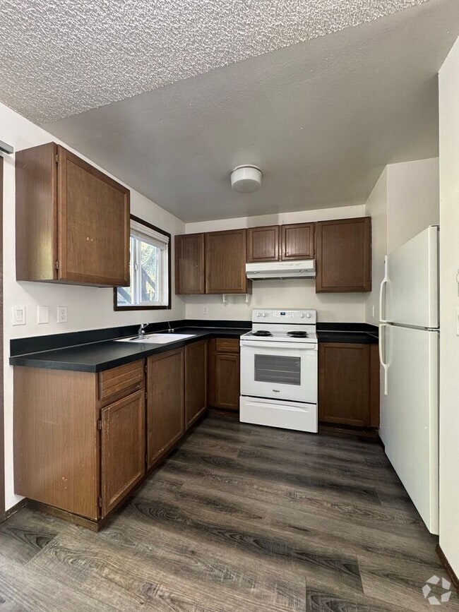 Building Photo - 1204 N B St