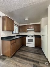 Building Photo - 1204 N B St