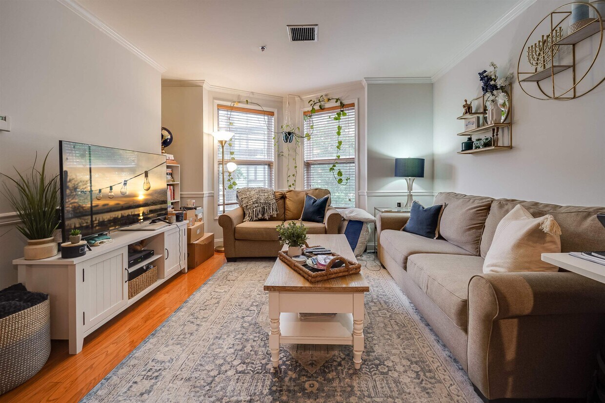 Foto principal - 725 Jefferson St