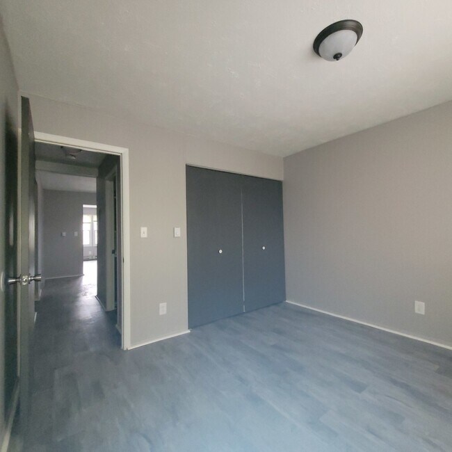 Foto del edificio - 204 S Maple St