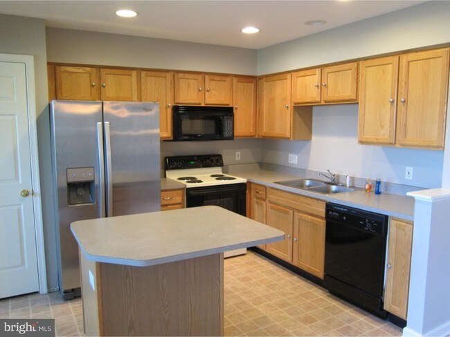 Building Photo - 209 Fox Trail