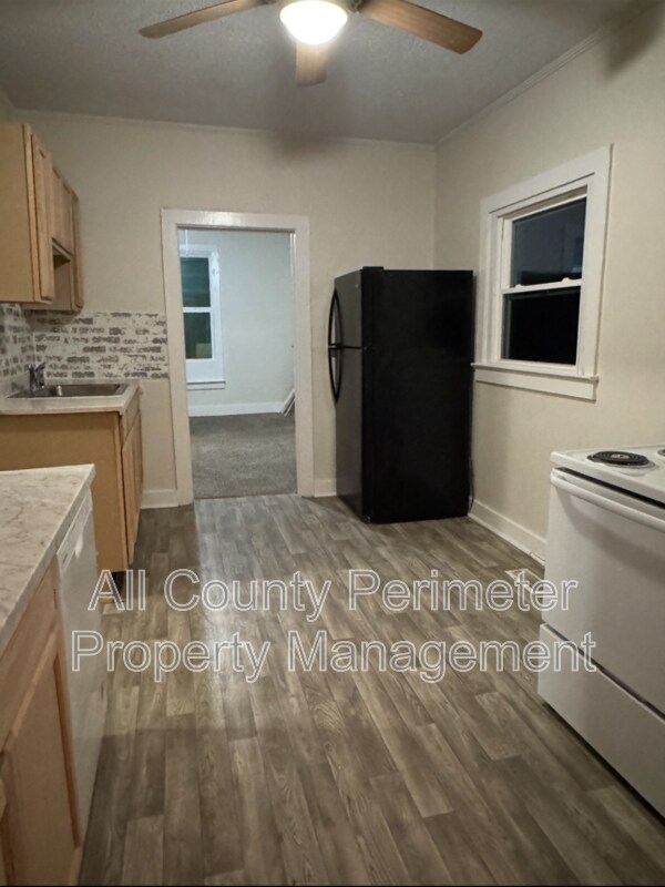 Foto del edificio - 2169 Neal Ave