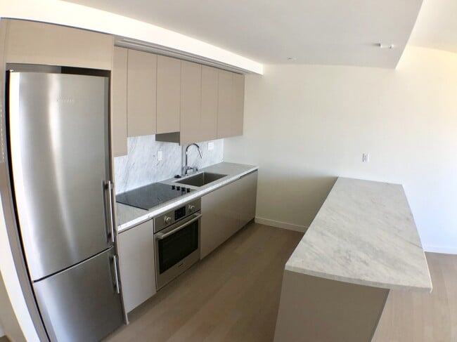 Building Photo - Very Unique Spacious Two Bedroom - Two bat...