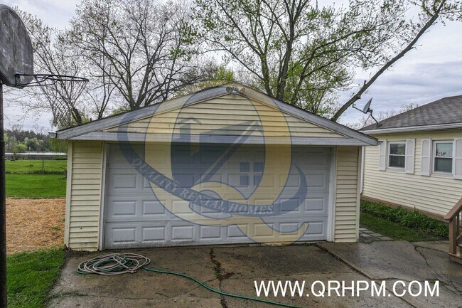 Foto del edificio - COMING SOON! May 1st! Lake Fenton Schools!