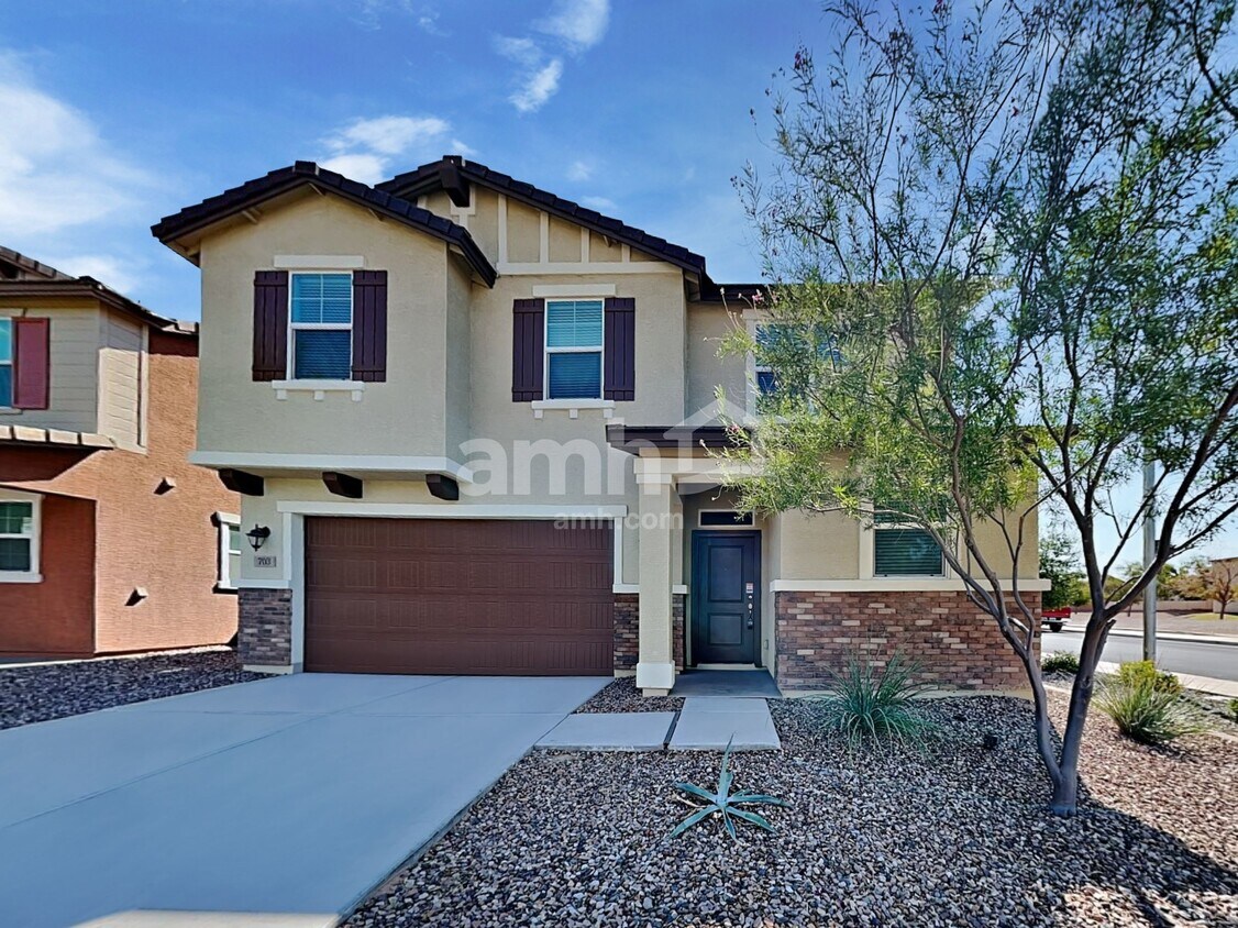 Primary Photo - 703 W Bosal Dr