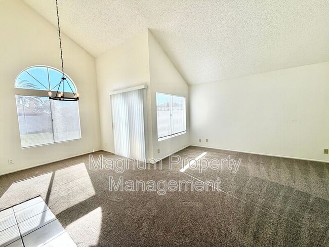 Foto del edificio - 25343 Ceremony Ave