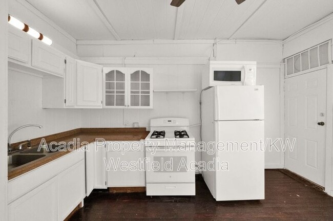 Building Photo - 50 Freedom Blvd 200 W