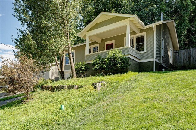 Foto del edificio - 2-bedroom home in the North Shore!