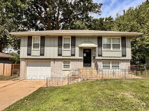 Building Photo - 11814 Fremont Ave