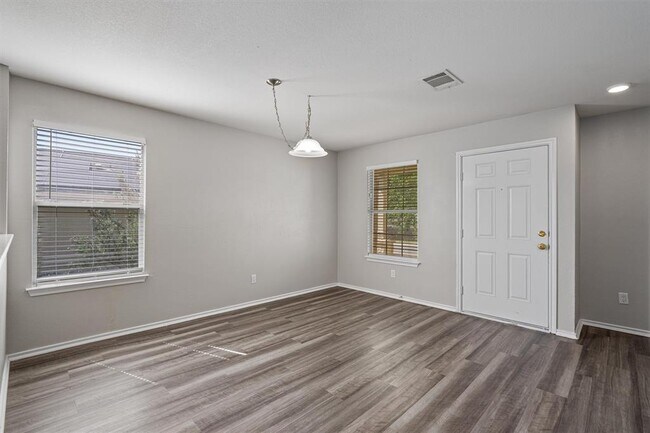 Foto del edificio - 142 Jack Rabbit Ln