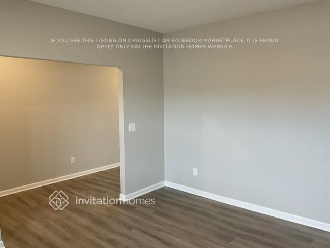 Building Photo - 537 Almere Dr