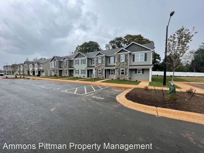 Foto del edificio - 2 br, 2.5 bath House - 1028 Peony Lane