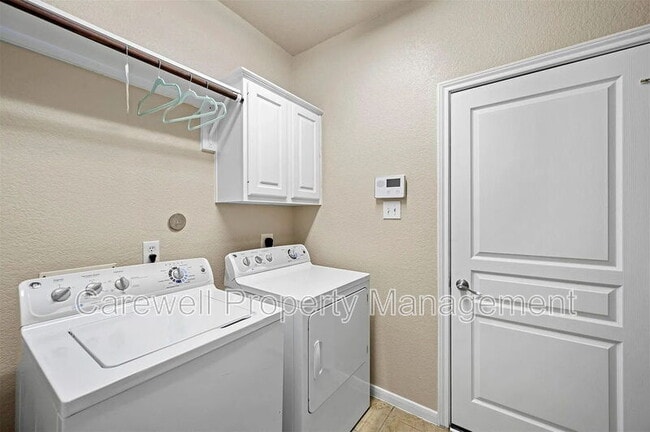 Building Photo - 10907 Lombardia Ct