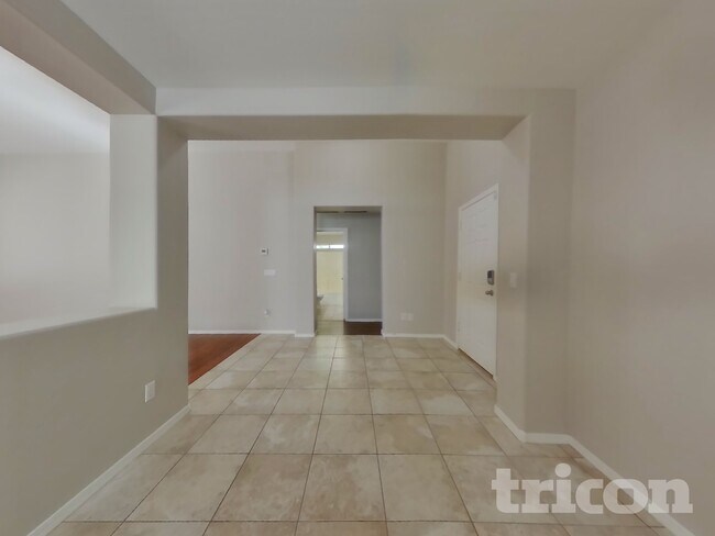 Building Photo - 12513 W Aster Dr