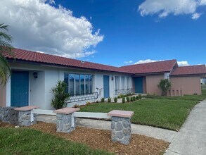 Building Photo - 4111 SE 18th Pl