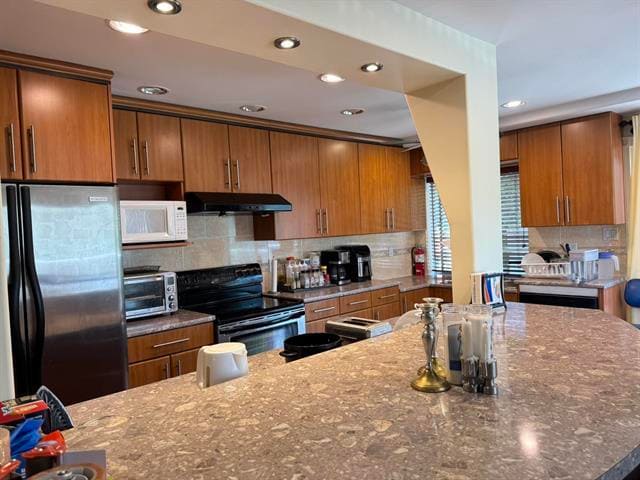 Building Photo - 815 Fourth Av