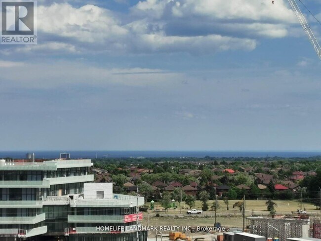 Photo du bâtiment - 4055 Parkside Village Dr