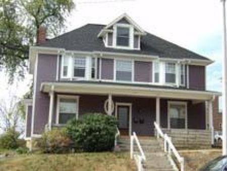 Foto del edificio - 639 N College Ave