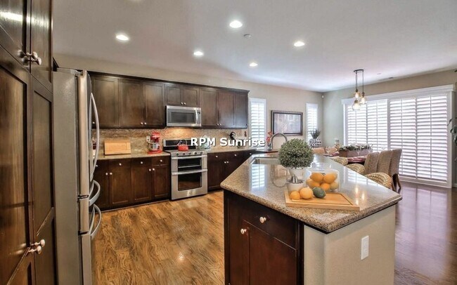 Foto del edificio - Spacious 3BR/2BA House Near Shopping & Dining