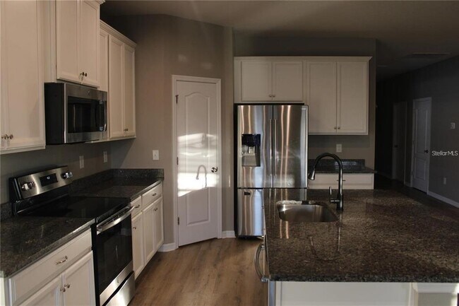 Foto del edificio - 6005 113th Terrace E