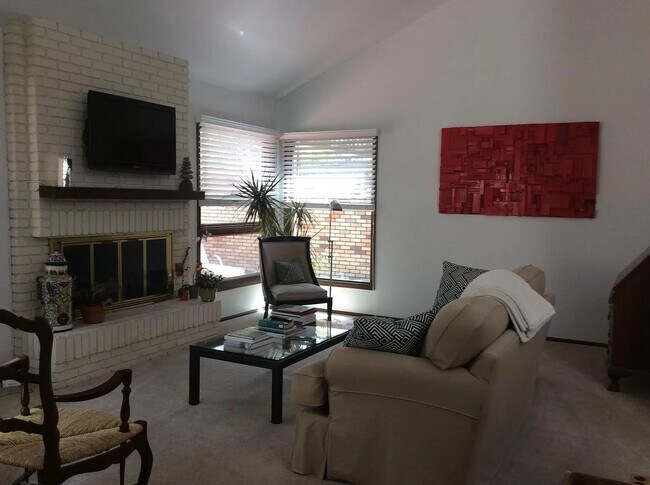 Foto del edificio - Gorgeous 4 bedroom 3 bathroom home in Nort...
