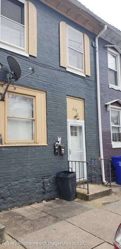 Primary Photo - 232 S Potomac St